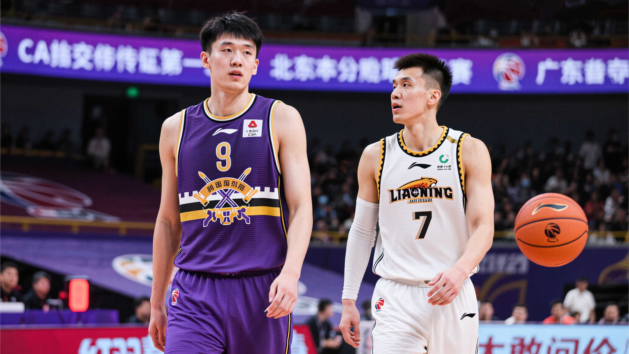 北控提议陈国豪换徐杰,球迷怒批交易条件太过分 在最近的CBA转会传言中,一则关于北控队与广东宏远